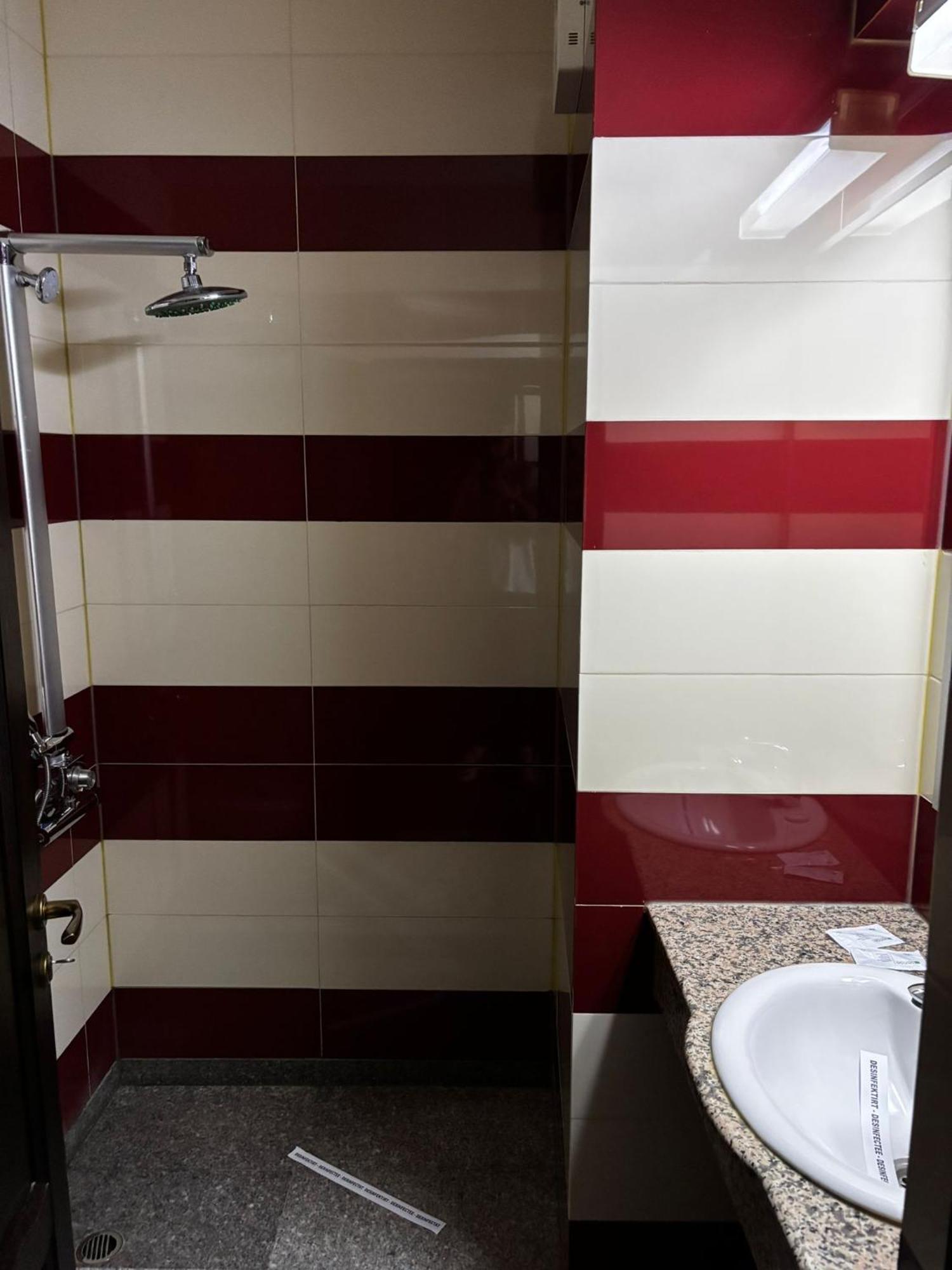 Hotel Calarasi Εξωτερικό φωτογραφία