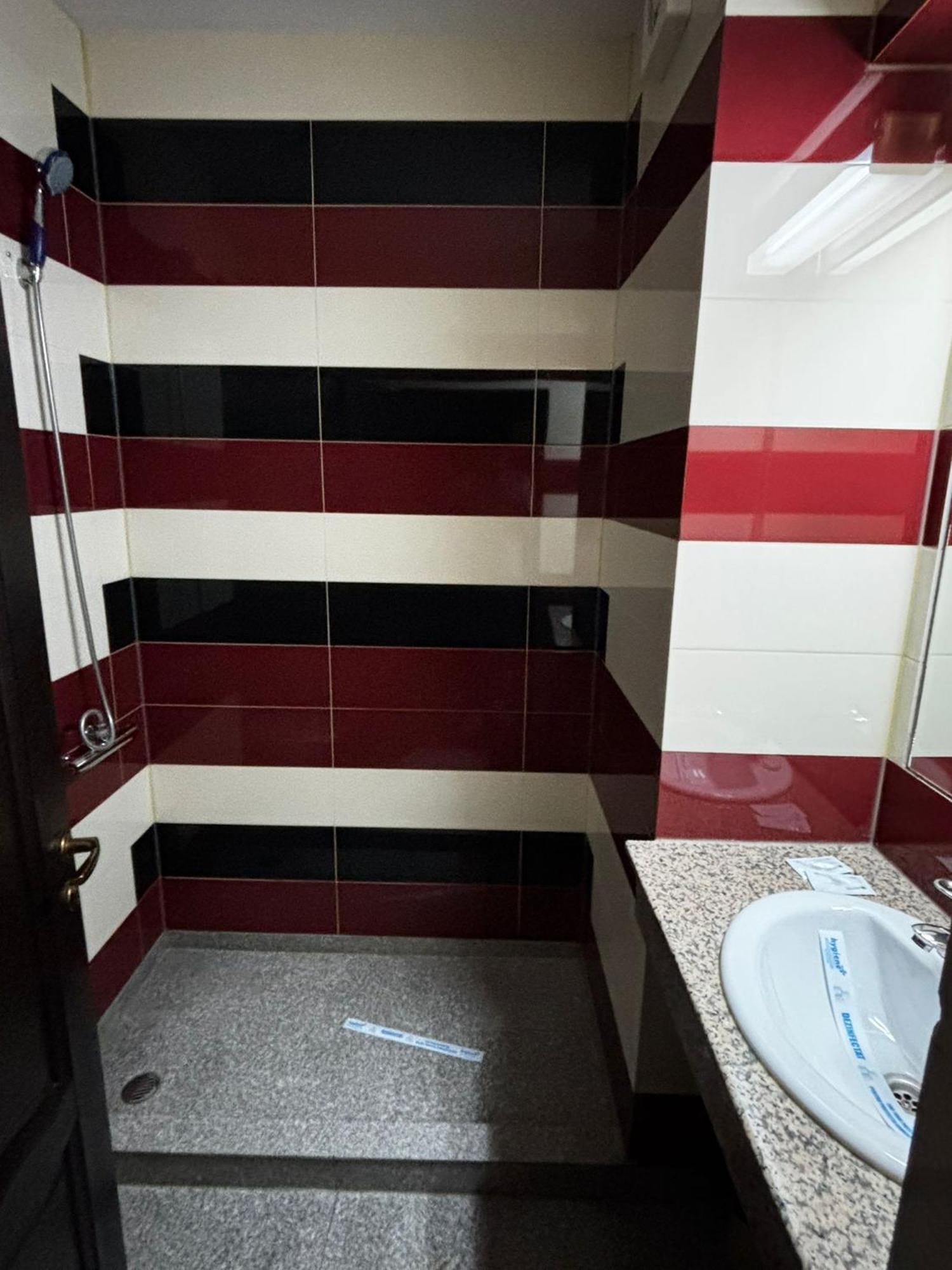 Hotel Calarasi Εξωτερικό φωτογραφία